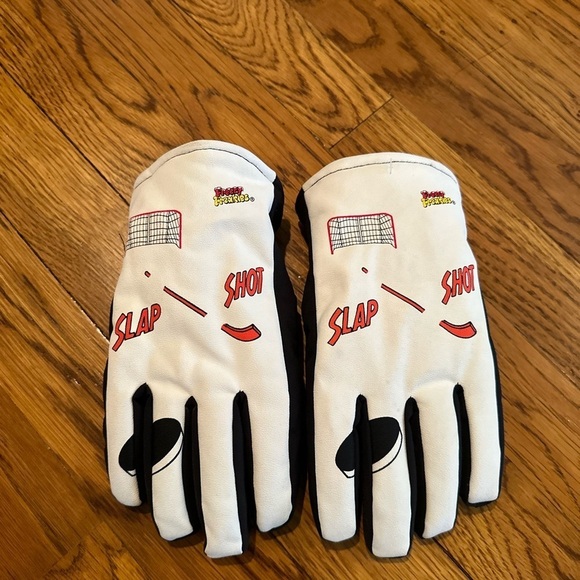 Freezy Freakies Kids Gloves Size Medium 8-10 - Picture 5 of 11